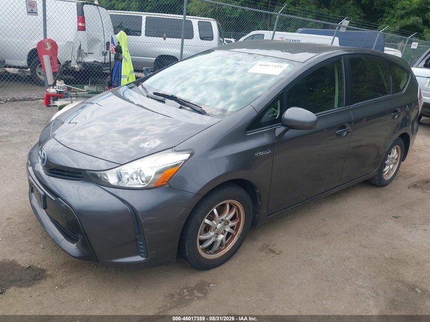 2015 TOYOTA PRIUS V auction photo 2