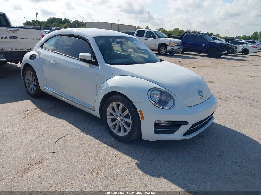 2017 VOLKSWAGEN BEETLE auction photo 1