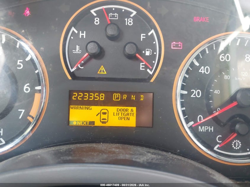 2011 NISSAN ARMADA auction photo 7