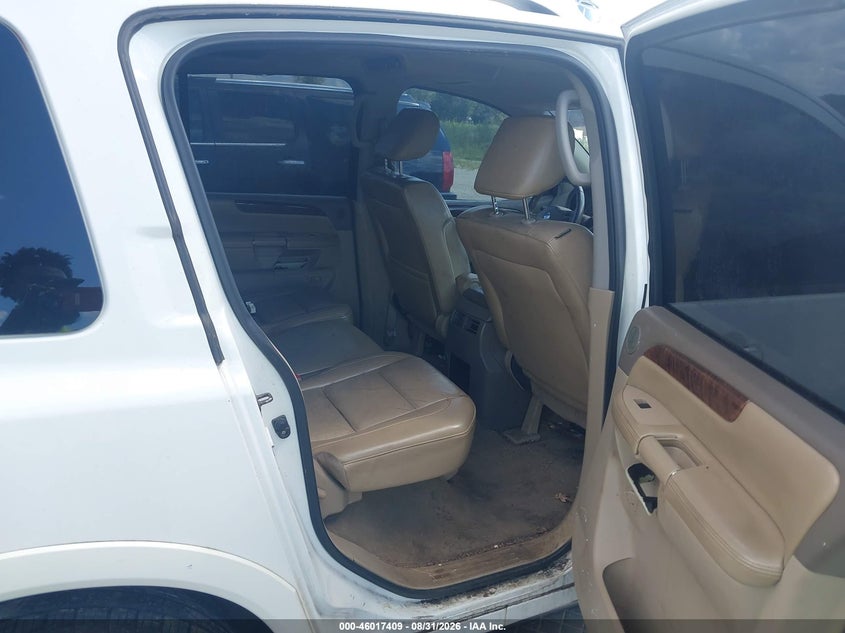 2011 NISSAN ARMADA auction photo 8
