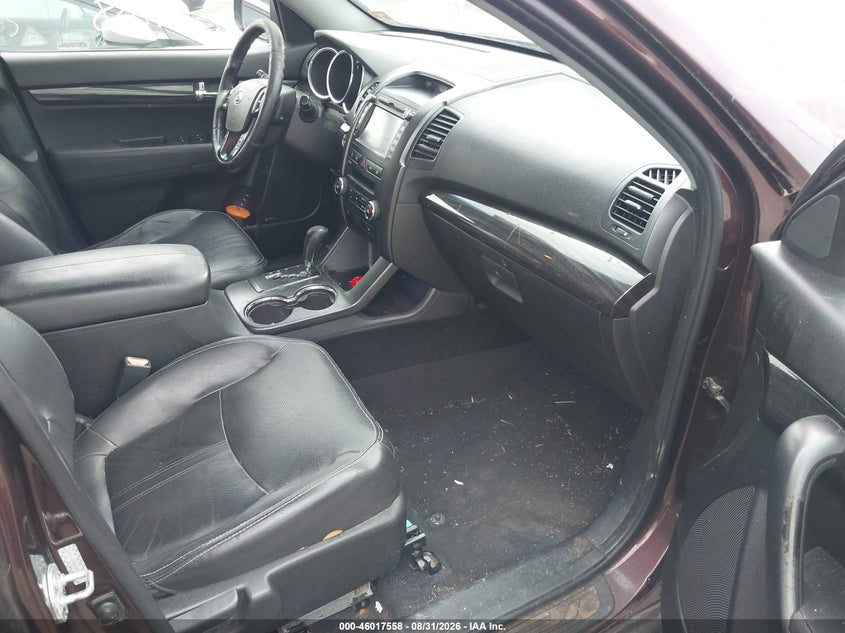 2011 KIA SORENTO auction photo 5