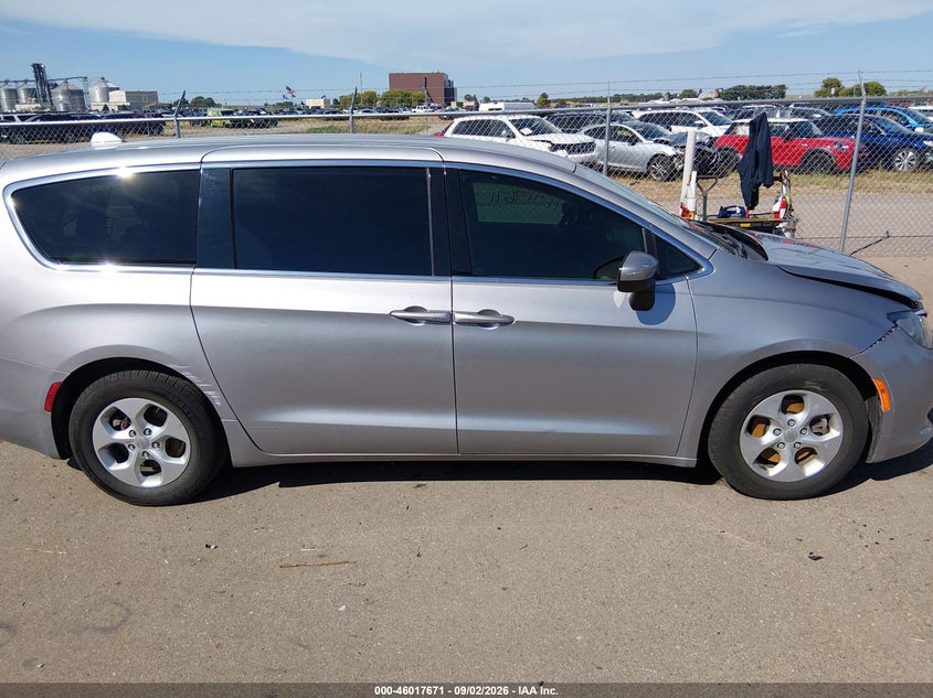 2017 CHRYSLER PACIFICA LX · Фото 14
