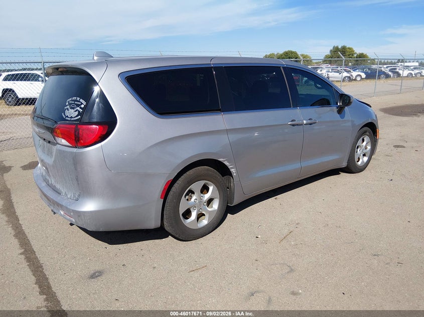 2017 CHRYSLER PACIFICA LX · Фото 4