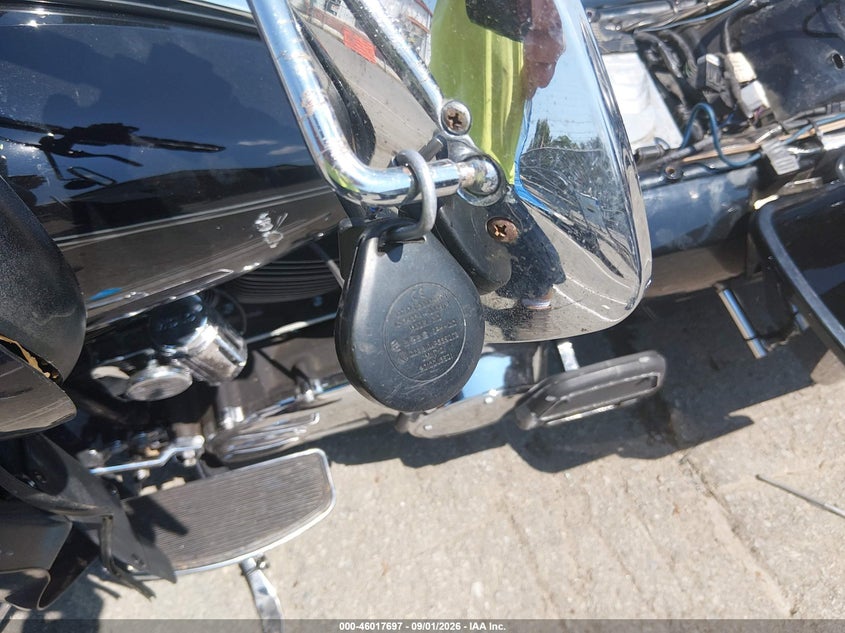 HARLEY-DAVIDSON FLHTCU 2009