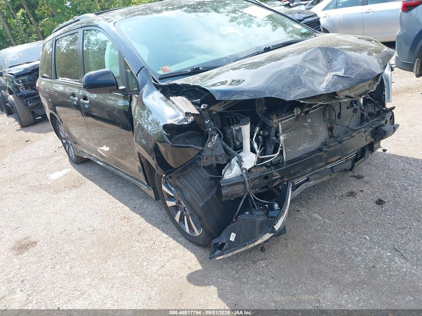 TOYOTA SIENNA