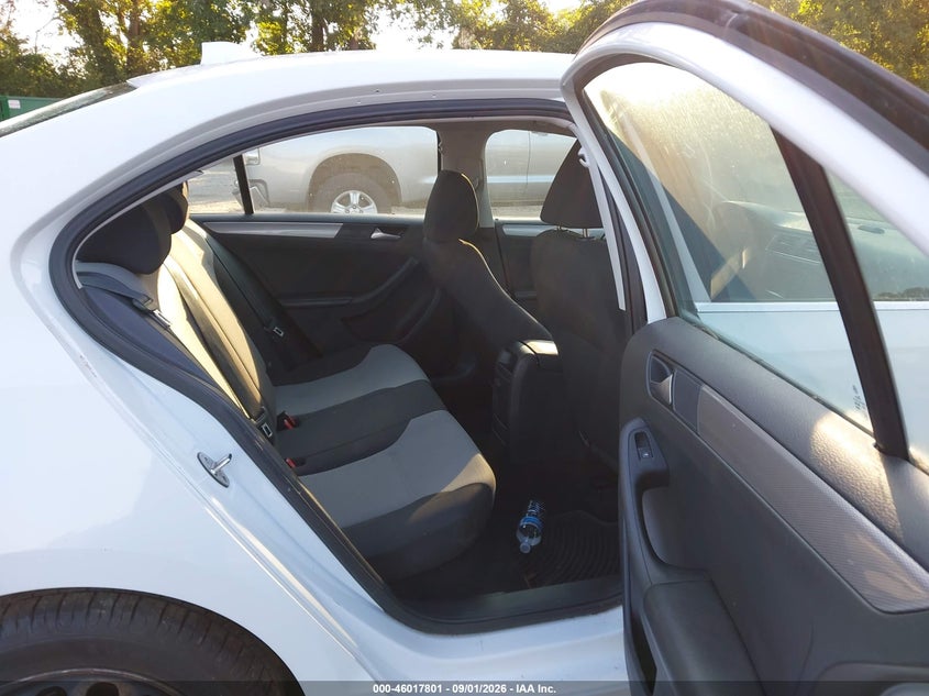 2017 VOLKSWAGEN JETTA auction photo 8