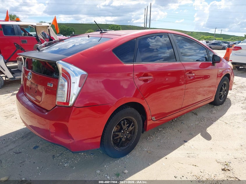 2013 TOYOTA PRIUS auction photo 4