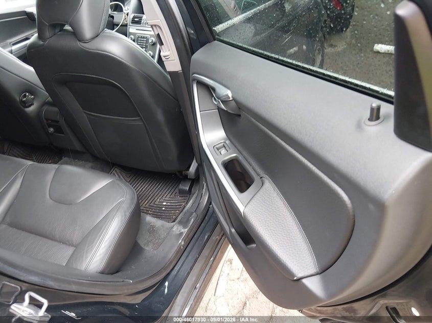 VOLVO XC60 2014 VIN YV4902DZ5E2548015