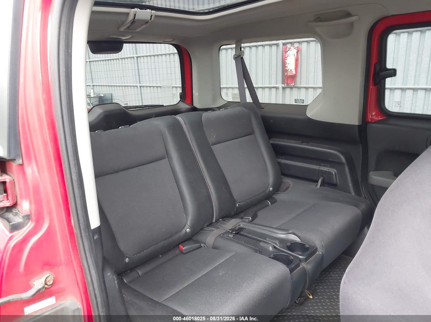 2005 HONDA ELEMENT auction photo 8