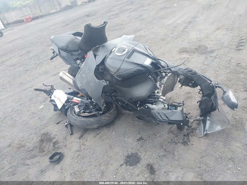 2025 KAWASAKI ZX1002