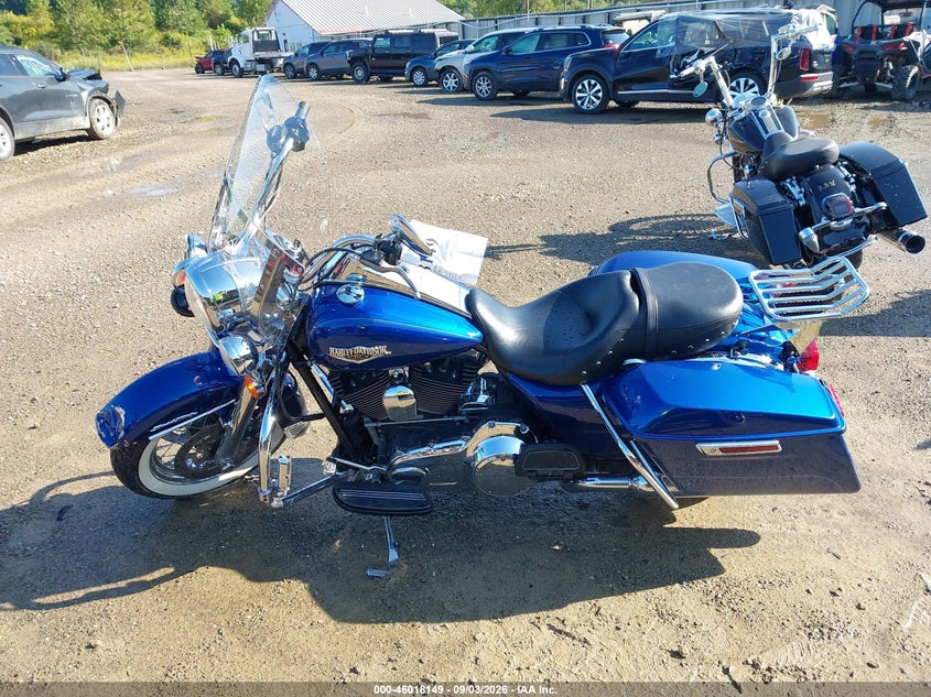 HARLEY-DAVIDSON FLHR 2015