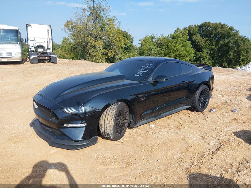 Фото 2 - FORD MUSTANG