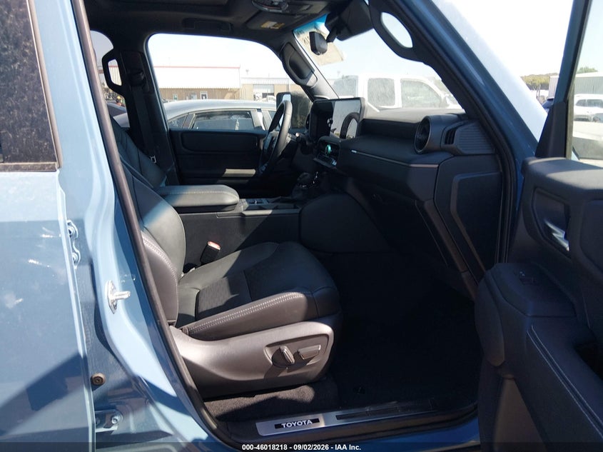 TOYOTA LAND CRUISER - zdjęcie 5