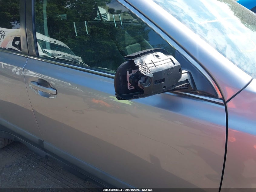 2010 SUBARU OUTBACK auction photo 6