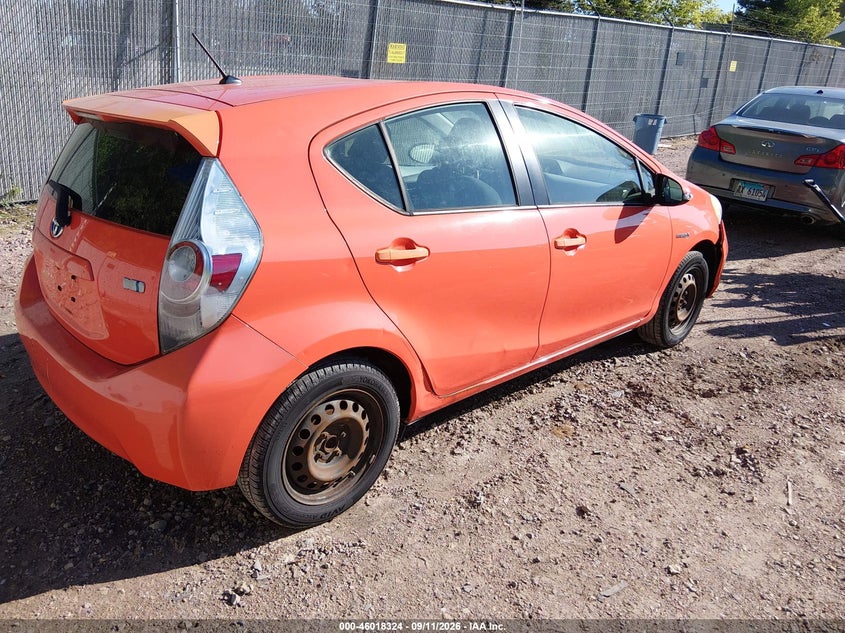 2012 TOYOTA PRIUS C auction photo 4