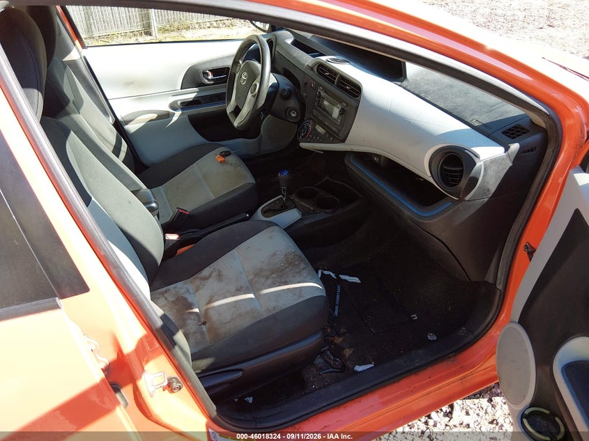 2012 TOYOTA PRIUS C auction photo 5