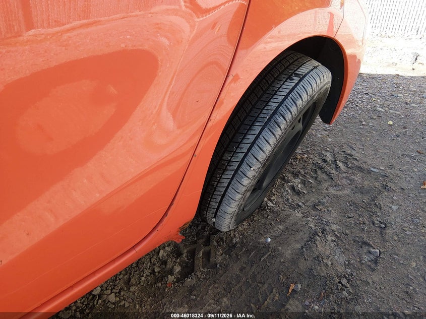 2012 TOYOTA PRIUS C auction photo 6