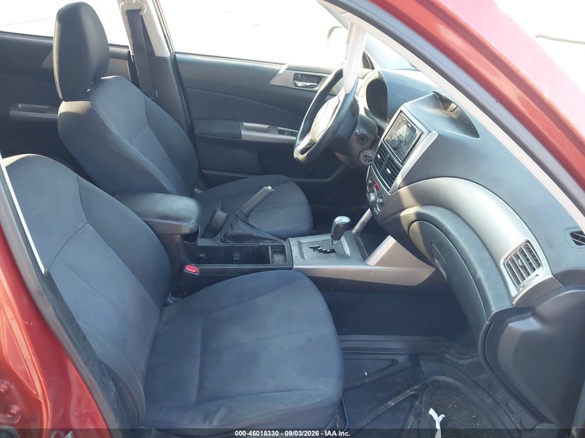 2010 SUBARU FORESTER auction photo 5