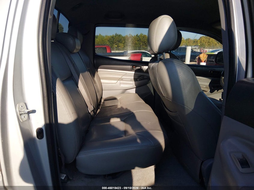 2006 TOYOTA TACOMA auction photo 8