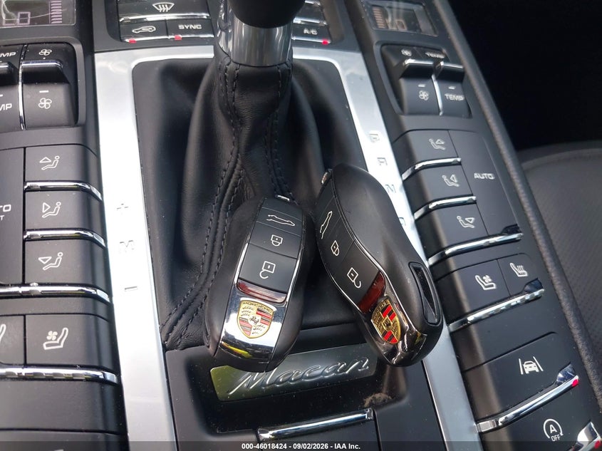 PORSCHE MACAN - zdjęcie 11
