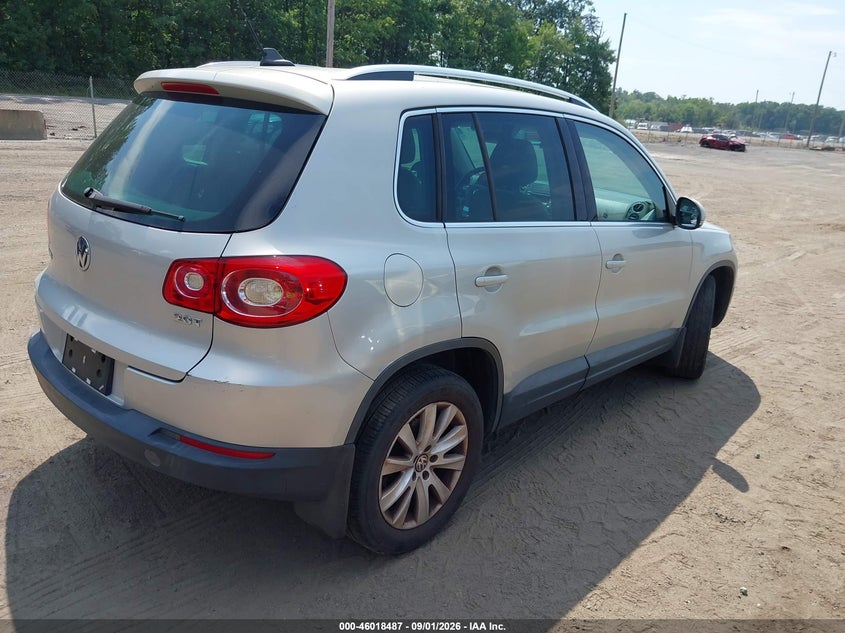 2009 VOLKSWAGEN TIGUAN auction photo 4