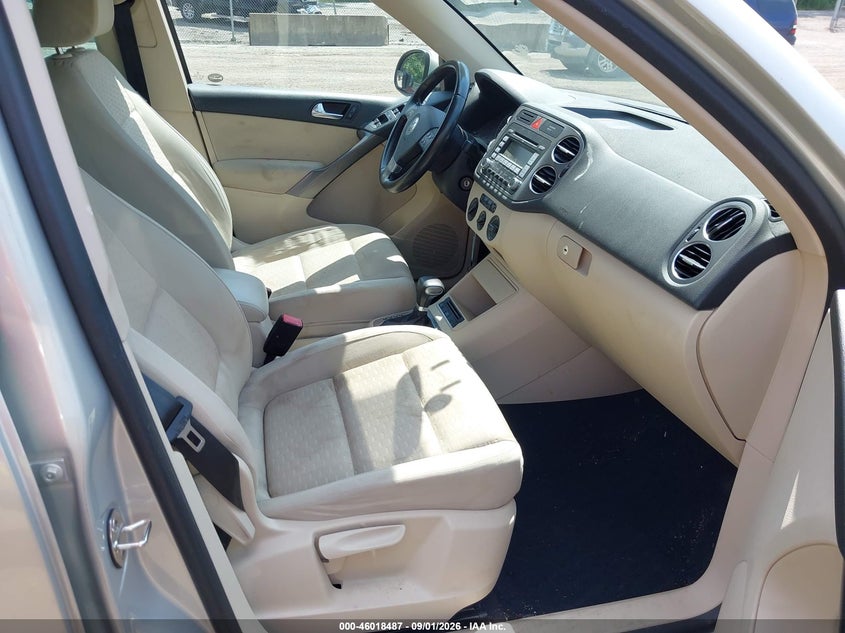 2009 VOLKSWAGEN TIGUAN auction photo 5