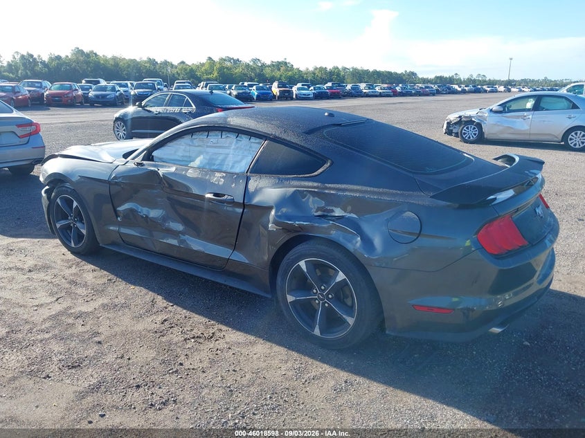 FORD MUSTANG - zdjęcie 3