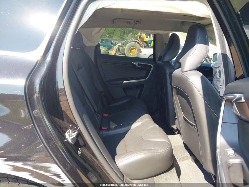 VOLVO XC60 - zdjęcie 8