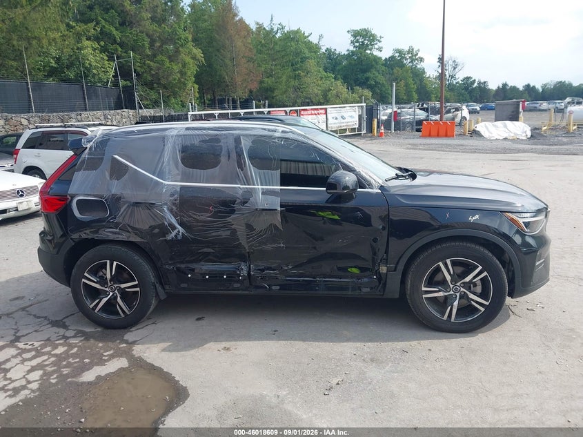 VOLVO XC40 2024 VIN YV4L12UK3R2352103