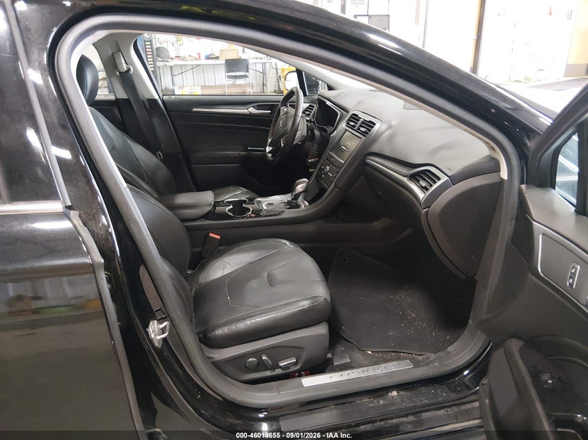 2016 FORD FUSION auction photo 5