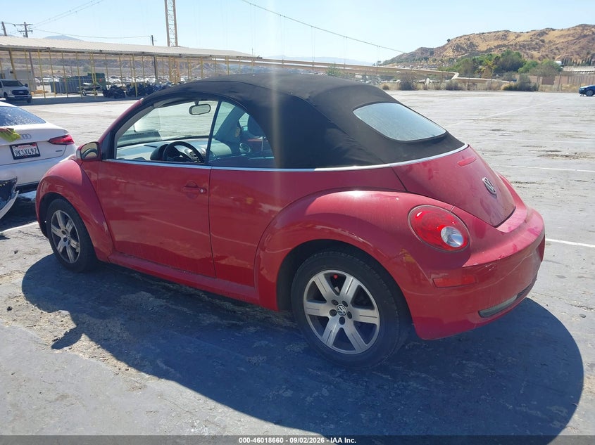 2006 VOLKSWAGEN NEW BEETLE auction photo 3