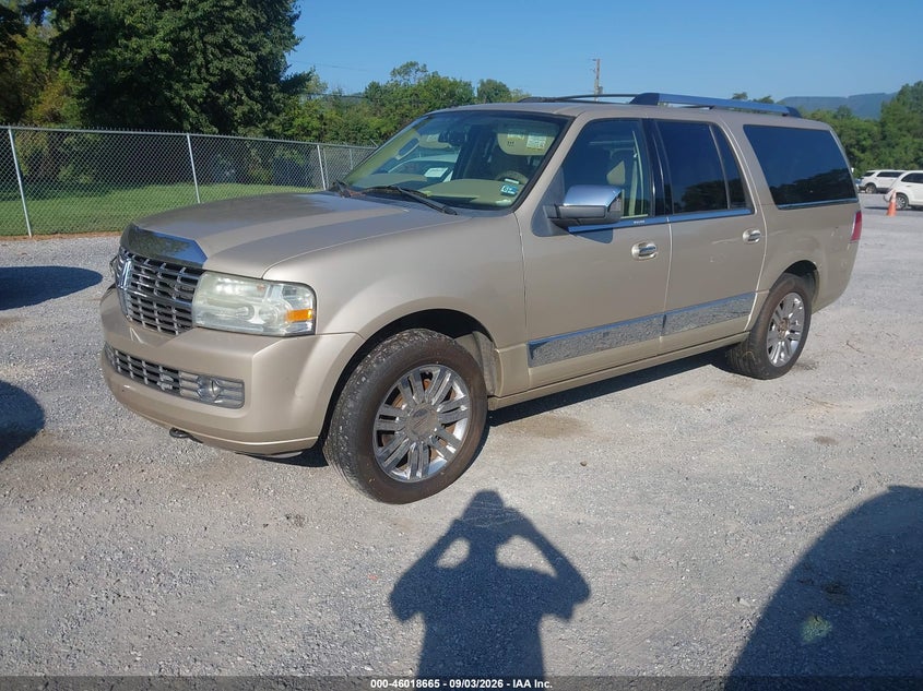 2007 LINCOLN NAVIGATOR L auction photo 2