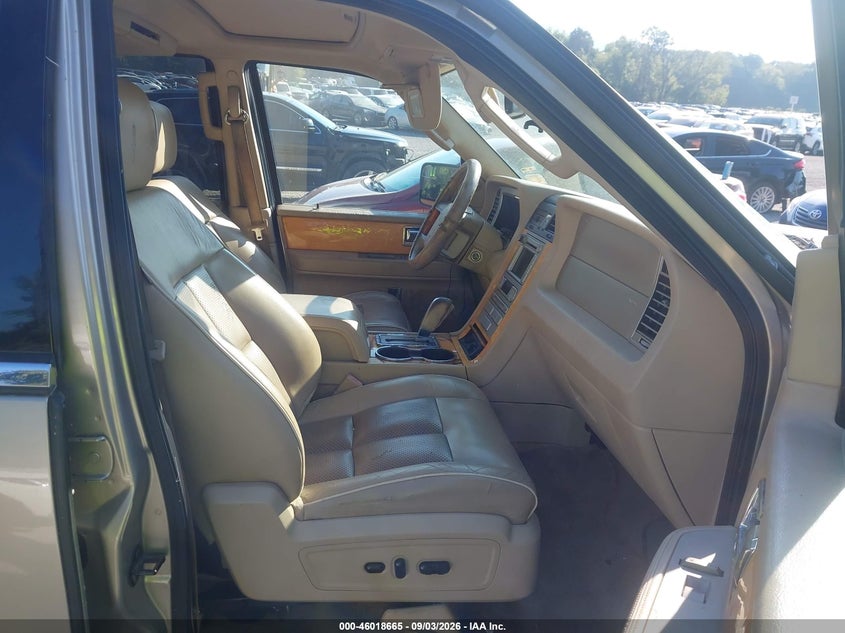2007 LINCOLN NAVIGATOR L auction photo 5