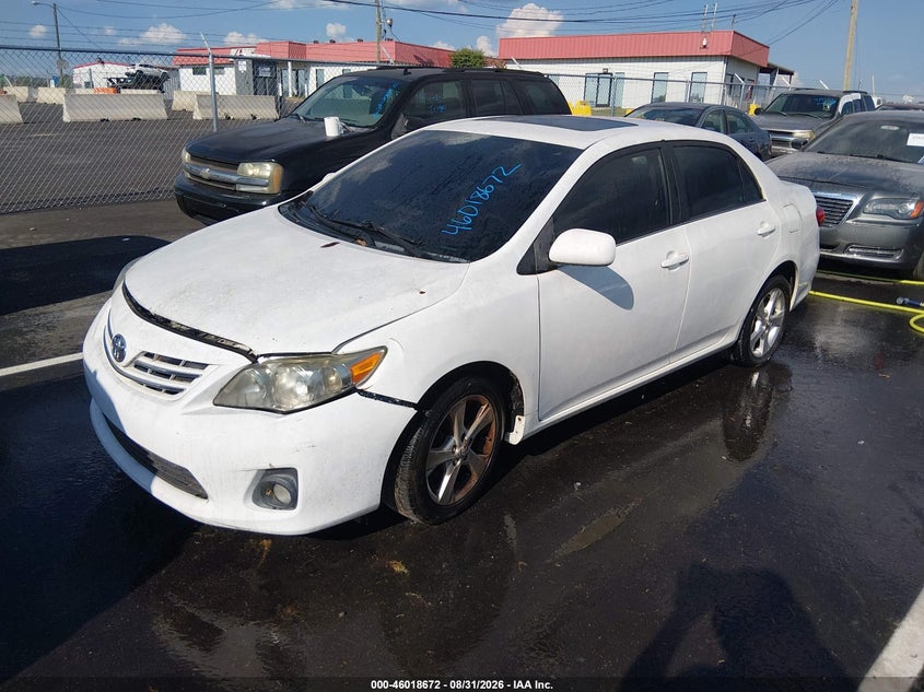 Vin: 2t1bu4ee8dc990478, lot: 46518063, toyota corolla le 20132