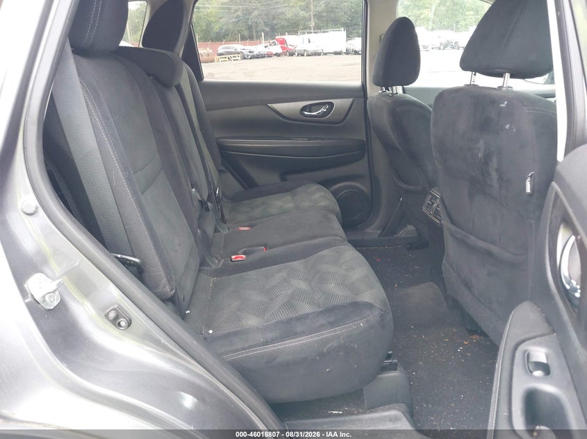 2015 NISSAN ROGUE auction photo 8