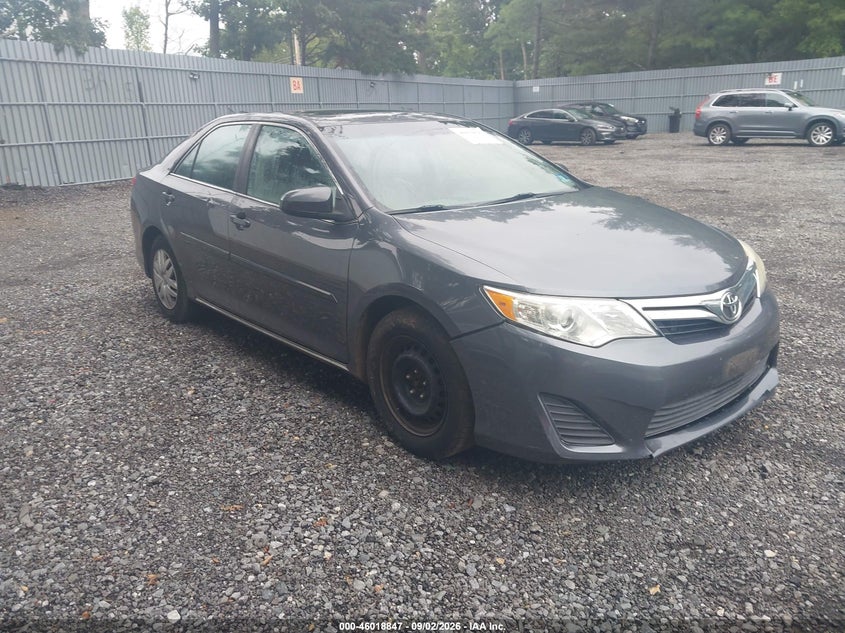 2014 TOYOTA CAMRY auction photo 1