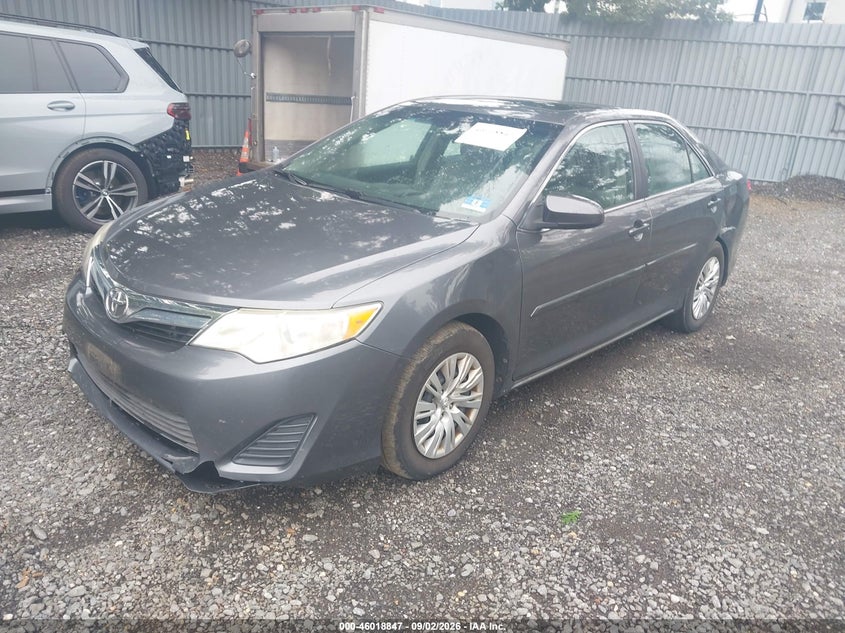 2014 TOYOTA CAMRY auction photo 2