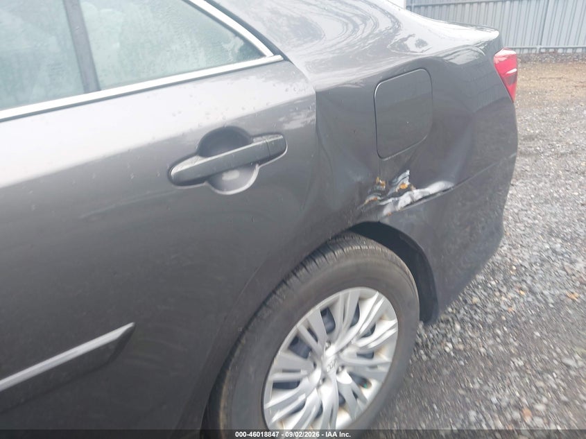 2014 TOYOTA CAMRY auction photo 6
