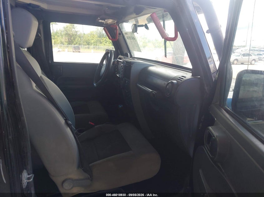 2010 JEEP WRANGLER UNLIMITED auction photo 5