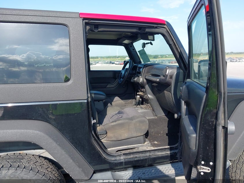 2011 JEEP WRANGLER auction photo 5