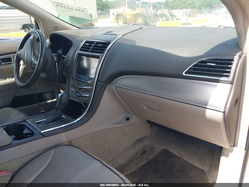 LINCOLN MKX 2011 VIN 2LMDJ8JK9BBJ32379
