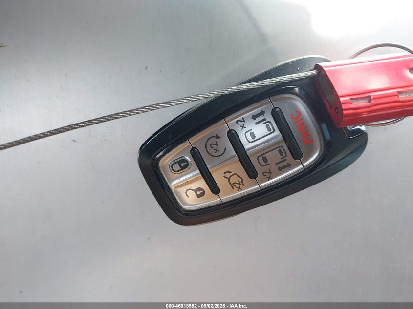 CHRYSLER PACIFICA HYBRID - zdjęcie 11