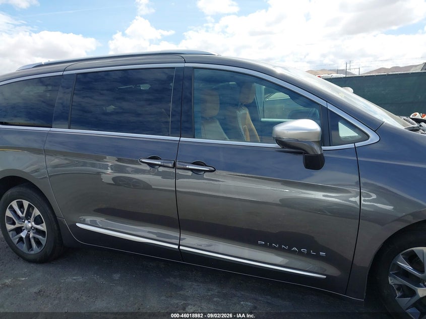 CHRYSLER PACIFICA HYBRID - zdjęcie 13