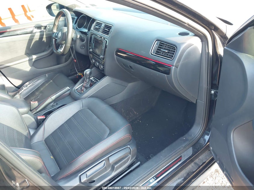 2017 VOLKSWAGEN JETTA auction photo 5