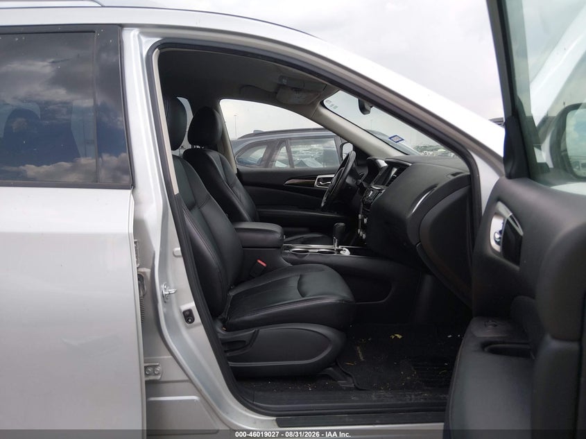 2017 NISSAN PATHFINDER auction photo 5