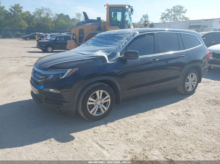 2017 Honda Pilot, Roof, IAAI, VIN 5FNYF5H52HB000741 — photo 2