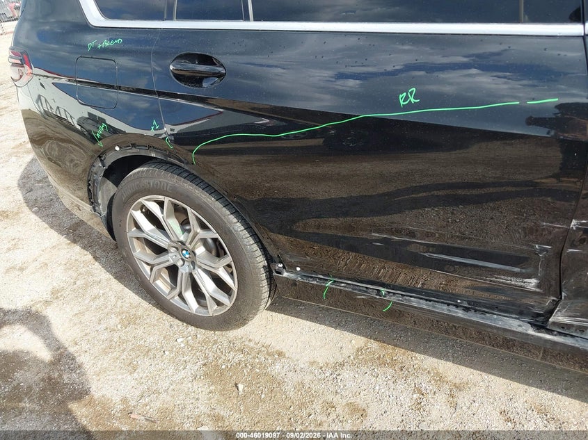 BMW X7 - zdjęcie 18