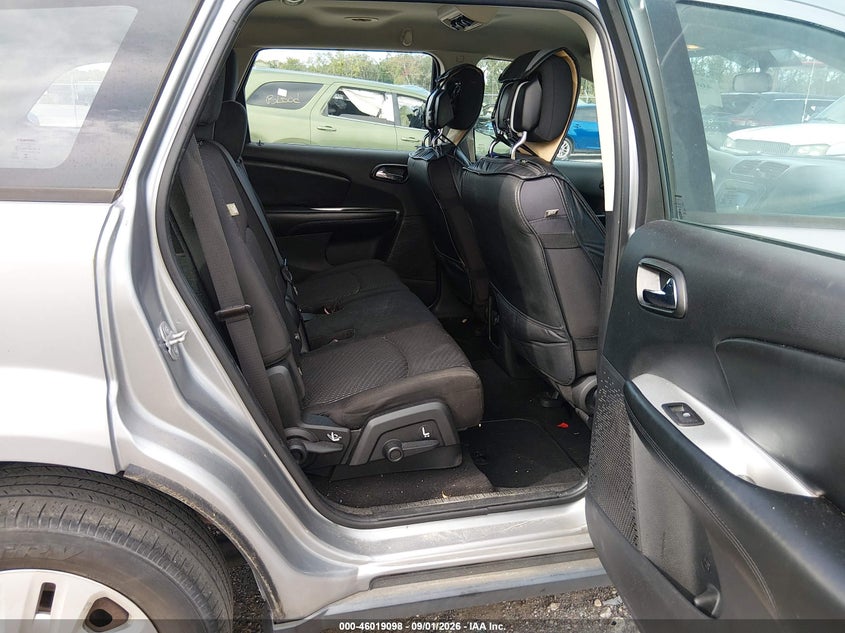 2015 DODGE JOURNEY auction photo 8
