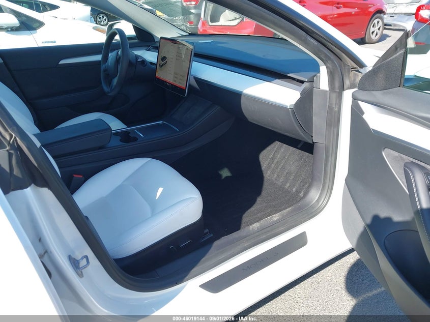 2022 TESLA MODEL 3 REAR-WHEEL DRIVE - zdjęcie 5