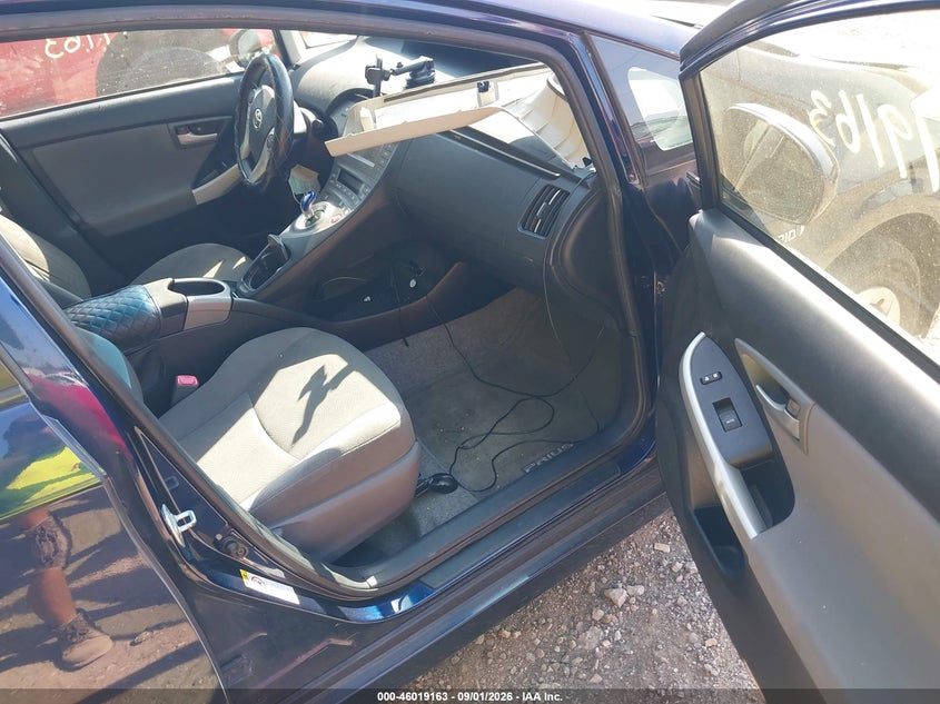 2012 TOYOTA PRIUS auction photo 5